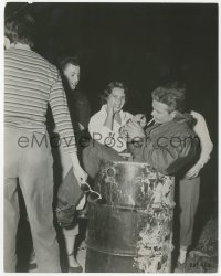 4p1358 REBEL WITHOUT A CAUSE 7.5x9.5 still 1956 James Dean signing autographs in garbage bin!