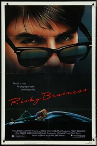 4p0882 RISKY BUSINESS 1sh 1983 classic c/u art of Tom Cruise in cool shades by Drew Struzan!