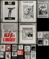 4s0068 LOT OF 21 UNCUT PARAMOUNT PRESSBOOKS 1960s advertising for a variety of different movies!