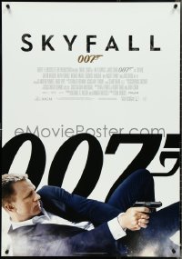 4w0543 SKYFALL Swedish 2012 Daniel Craig as James Bond on back shooting gun!