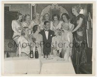 4y1158 CLARK GABLE 7.25x9 news photo 1934 at Hollywood Restaurant with barely dressed ladies!