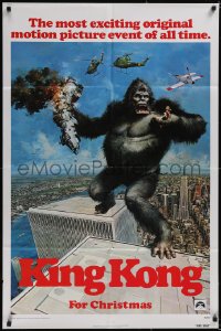 5f0902 KING KONG teaser 1sh 1976 John Berkey art of the BIG Ape standing on the Twin Towers!