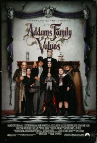 5g0663 ADDAMS FAMILY VALUES int'l DS 1sh 1993 Christina Ricci, the family just got a little stranger!