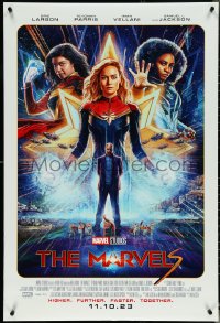 5g0893 MARVELS advance DS 1sh 2023 Marvel comics, Brie Larson and Vellani in title roles, Jackson!
