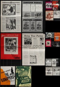 5m0317 LOT OF 22 UNCUT PRESSBOOKS 1950s-1960s advertising for a variety of different movies!