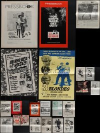 5m0318 LOT OF 21 UNCUT PRESSBOOKS 1960s-1970s advertising for a variety of different movies!
