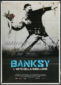 5r0080 BANKSY & THE RISE OF OUTLAW ART Italian 1p 2020 great art of rioter throwing flowers!