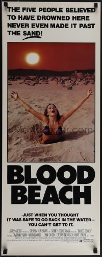 5w0568 BLOOD BEACH insert 1981 Jaws parody tagline, image of sexy girl in bikini sinking in sand!