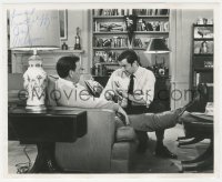 5y0064 JACK KLUGMAN signed 8.25x10 still 1970s with Tony Randall in TV's The Odd Couple!