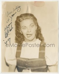 5y0105 YVONNE DE CARLO signed deluxe 7.5x9.5 still 1947 great unretouched proof making a wacky face!