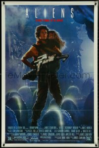 6f0744 ALIENS 1sh 1986 James Cameron sci-fi sequel, Sigourney Weaver as Ripley carrying Carrie Henn!