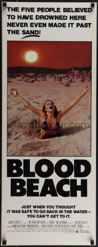 6g0209 BLOOD BEACH insert 1981 Jaws parody tagline, image of sexy girl in bikini sinking in sand!
