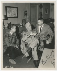 6j0120 JAMES CAGNEY signed 8x10 still 1960 w/fans in dressing room when he was in The Gallant Hours!