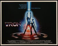 6k0213 TRON 1/2sh 1982 Walt Disney sci-fi, Jeff Bridges in a computer, cool special effects!