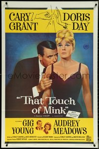 6p1246 THAT TOUCH OF MINK 1sh 1962 great close up art of Cary Grant nuzzling Doris Day's shoulder!
